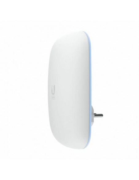 Dostopna točka Ubiquiti U6-Extender