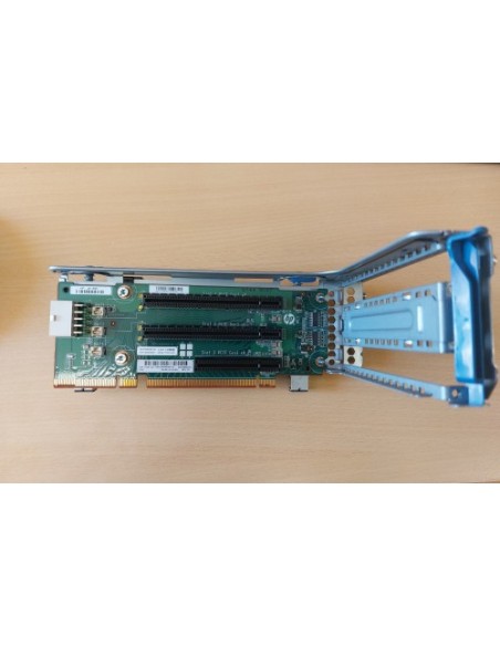 Dodatek HPE 3-slot Standard Primary PCI Riser Board za ProLiant DL380 Gen9 (777281R-001)